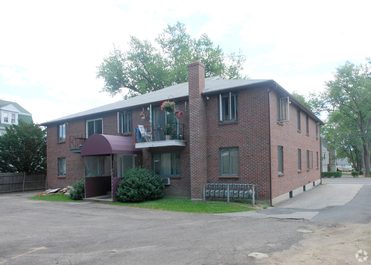 Building Photo - 33 Topsfield Rd