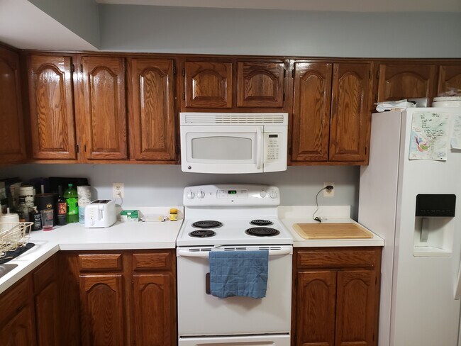 Building Photo - 182 Sulgrave Ct