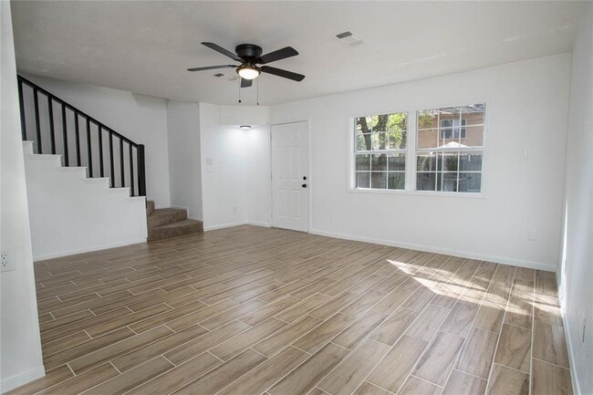 Building Photo - 1320 E Red Cedar Cir