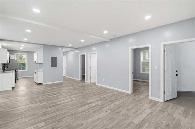 Building Photo - 62 Cypress St
