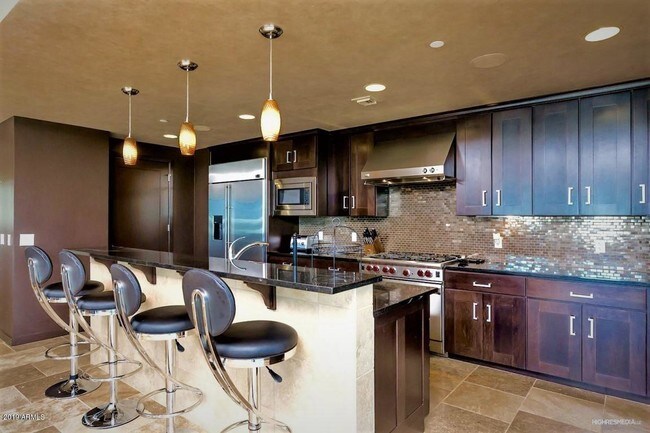 Foto del edificio - 6803 E Main St