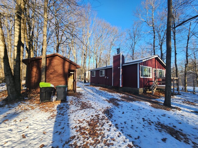 Building Photo - Cute 3 bedrom ranch home in Pococo Farms!