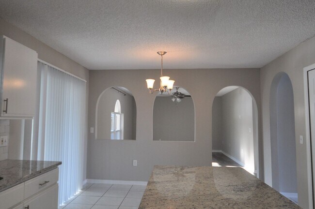 Foto del edificio - Rare find! Sutton Lakes 5 bedroom on seren...