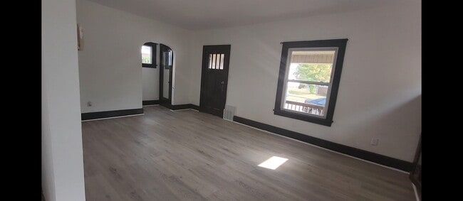 Foto del edificio - 1417 Norwood Pl NW