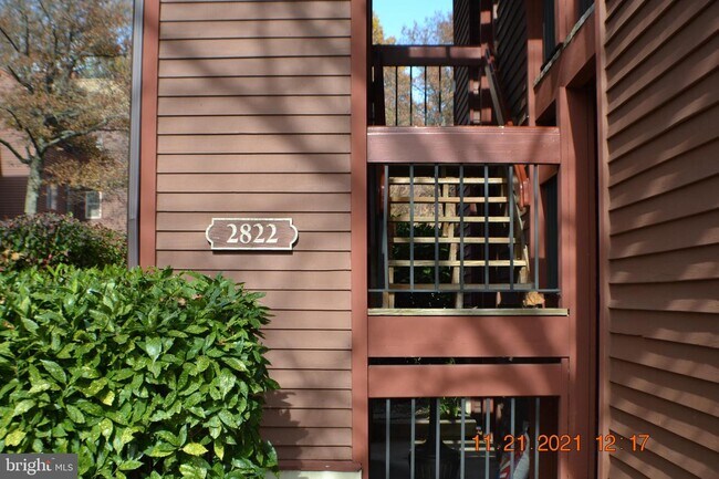 Building Photo - 2822 Lee Oaks Pl