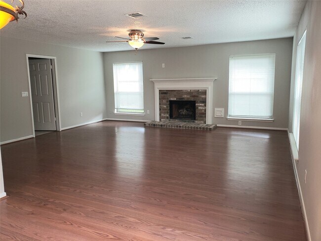 Building Photo - 8714 Warrenford Dr
