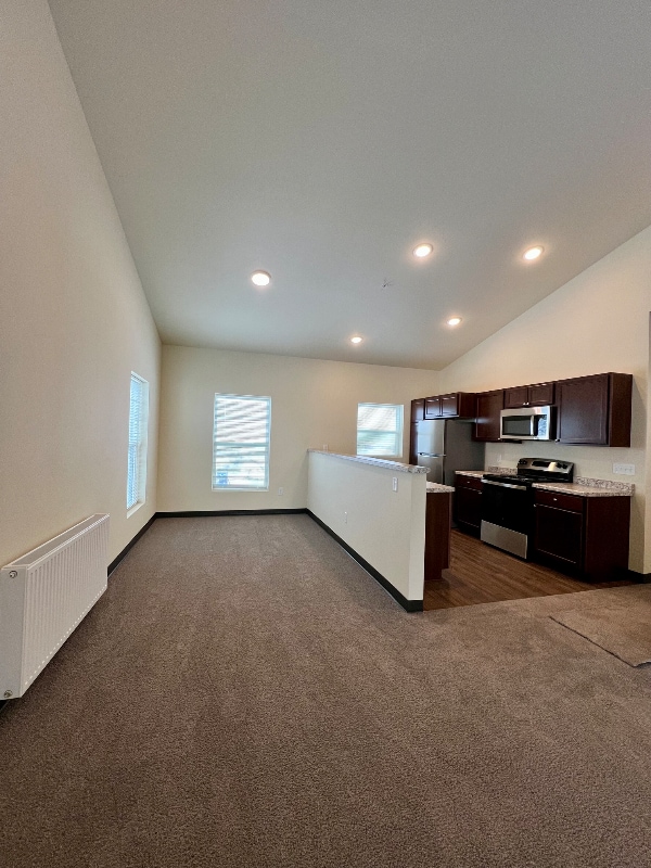 Building Photo - 735 Meridian Dr