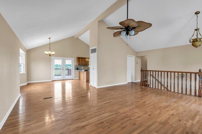 Foto del edificio - 7918 Holly Hills Dr