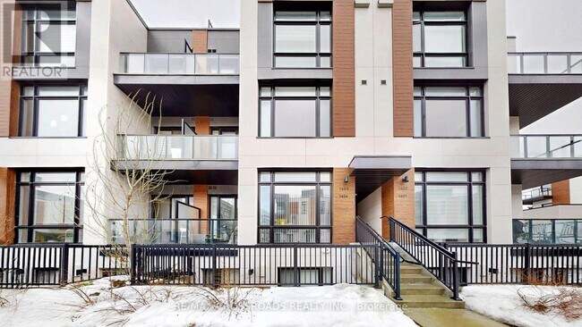 Photo du bâtiment - 15 David Eyer Rd