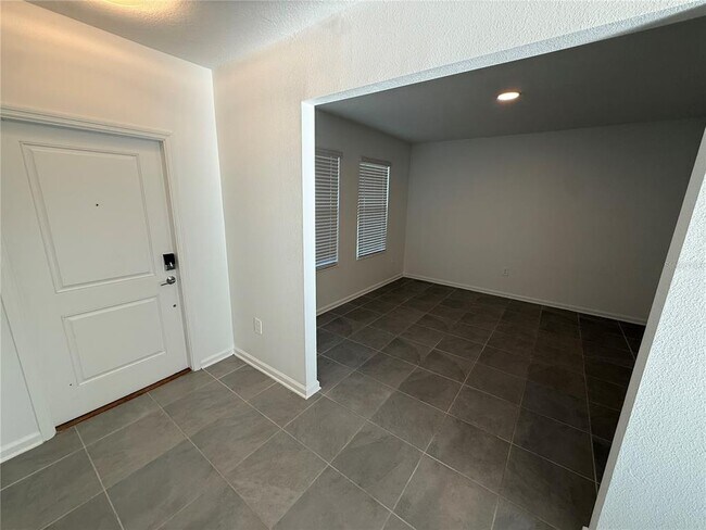 Building Photo - 1002 John Jacob Rd