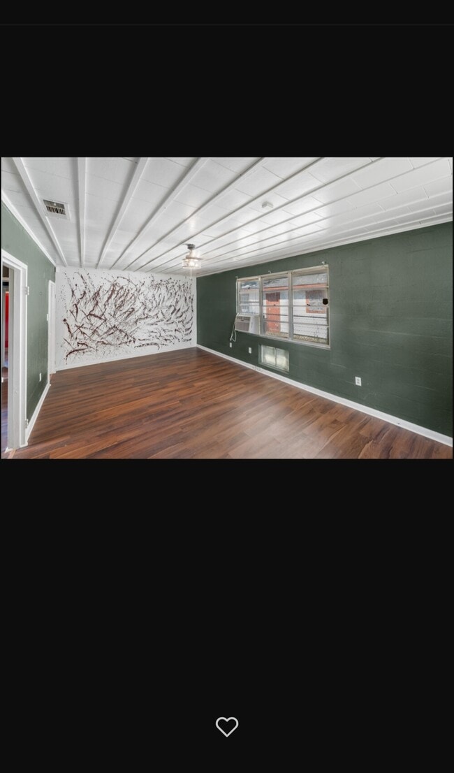 Foto del edificio - 3737 Maywood Ave
