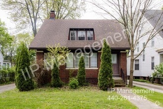 Building Photo - 18506 Chagrin Blvd