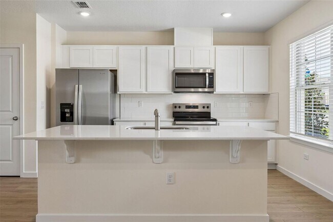 Building Photo - 16588 Barbours Crk Wy