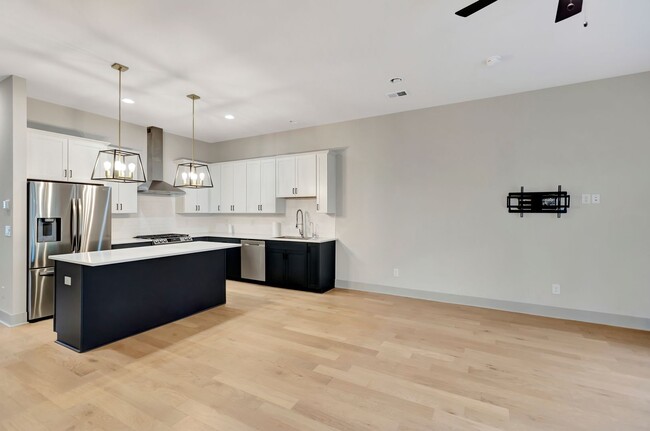 Foto del edificio - Park Circle Townhome with gorgeous Marsh V...