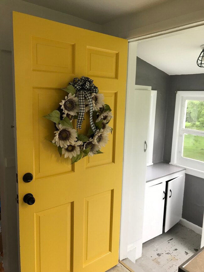 Entrance - 1025 Fairview Ave