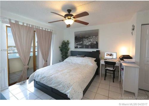 Foto del edificio - 7902 N West Bay Shore Dr