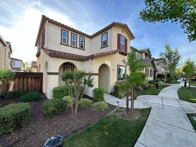 Foto del edificio - Beautiful 4 Bedroom, 3 Bath Mountain House Home