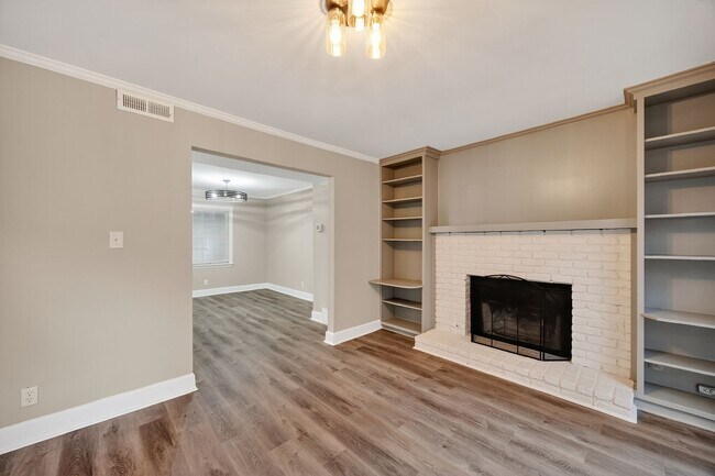 Foto del edificio - Two bedroom townhome in prime location!