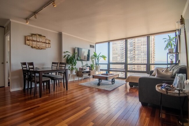 Foto del edificio - 1636 N Wells St