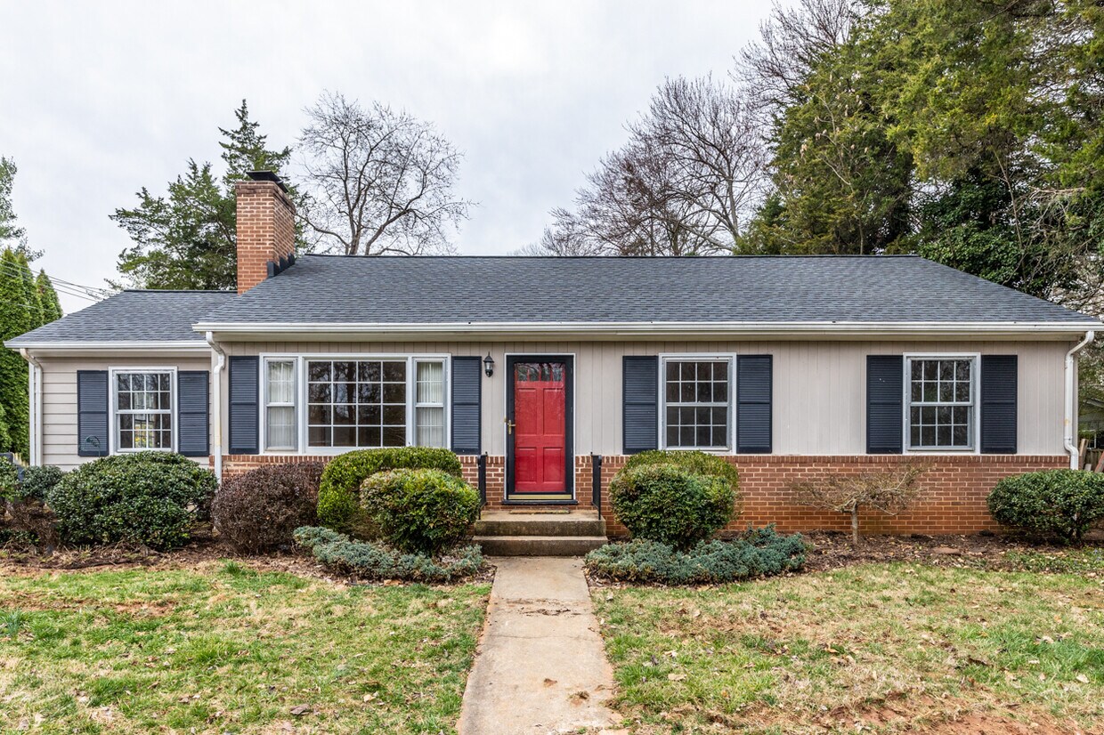 Primary Photo - 1406 Holly Rd