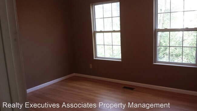 Foto del edificio - 3 br, 1.5 bath House - 503 Houston Street