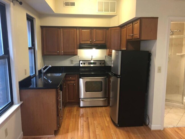 Foto del edificio - 1321 Fairmont St NW