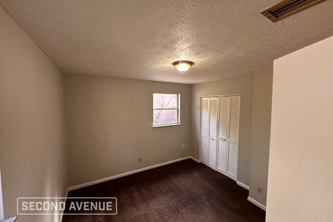 Building Photo - 2623 Tulsa Rd N