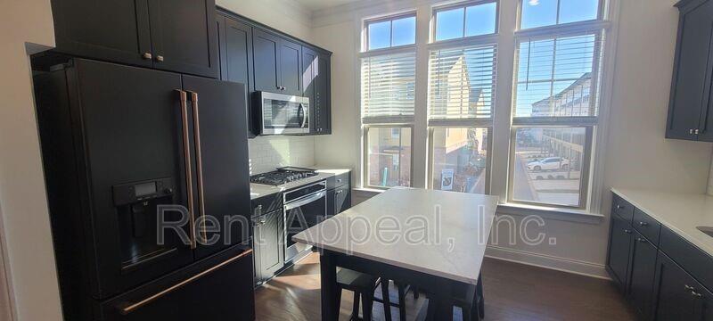 Building Photo - 4000 Allegretto Cir