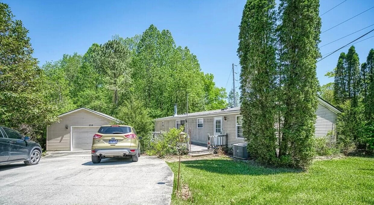 258 Dartmoor Dr, Crossville, TN 38558 House Rental in Crossville, TN