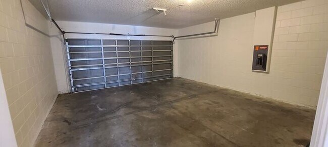 Building Photo - Single Family Home in Poinciana