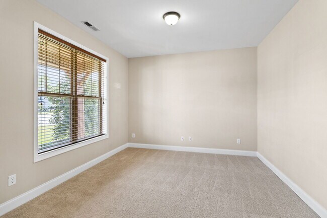Building Photo - 368 Exeter Dr