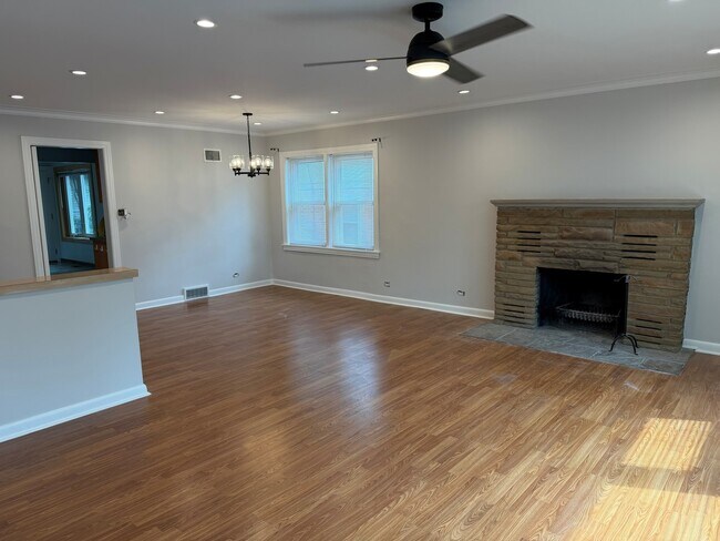 Foto del edificio - 1705 S Crescent Ave