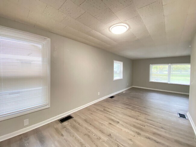 Foto del edificio - Pittsburg Abode:New Year, New Home: 50% Of...