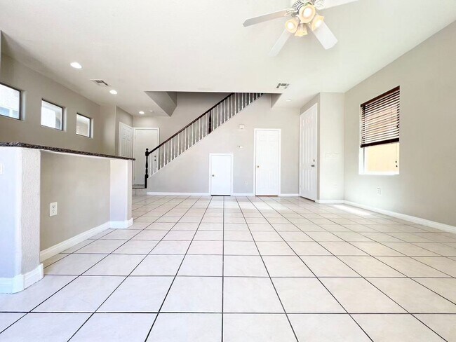 Foto del edificio - Beautiful single family Home in the SW Gated Community