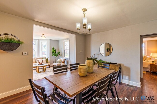 Foto del edificio - Beautiful, Updated Home in East End near C...