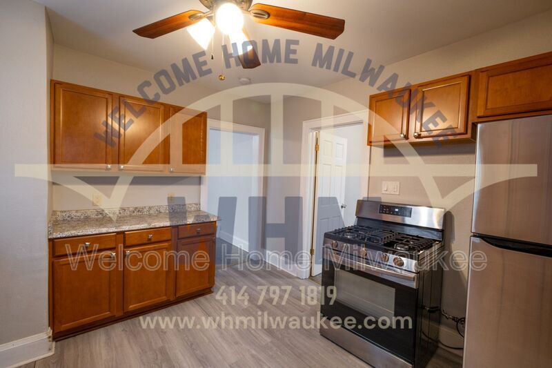 3038 S Hanson Ave Unit Upper, Milwaukee, WI 53207 Condo for Rent in Milwaukee, WI