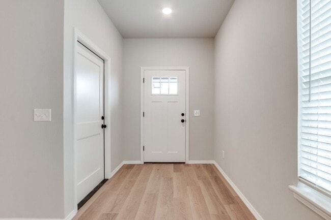 5 East - 5 East Apartment