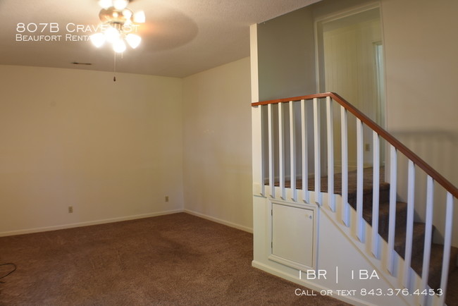 Building Photo - 807B Craven St