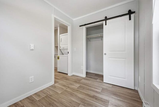 Foto del edificio - 54 Chestnut Path Ln