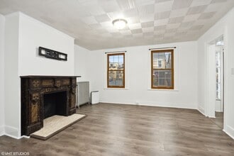Building Photo - 145 Chambers St
