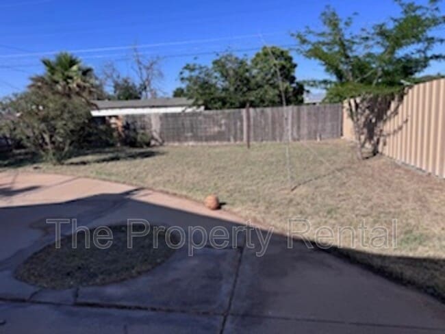 Building Photo - 1506 N Alleghaney Ave