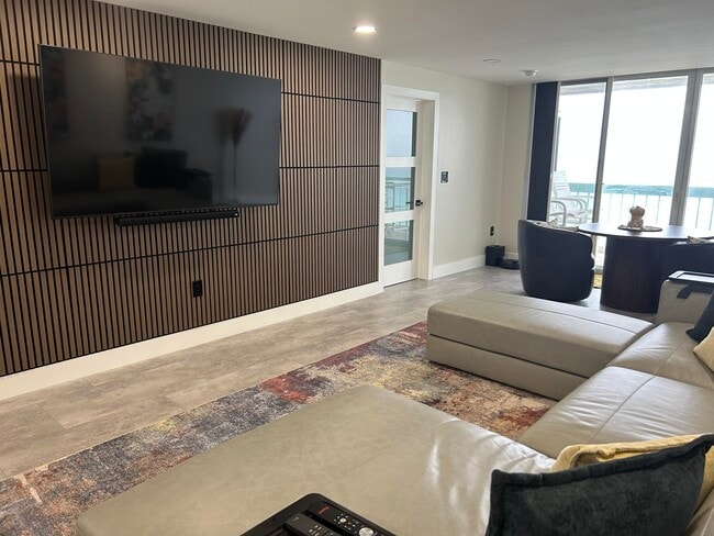 Foto del edificio - 9940 S Ocean Dr