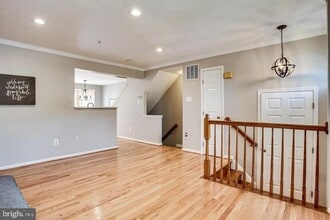 Building Photo - 10 Tomahawk Terrace