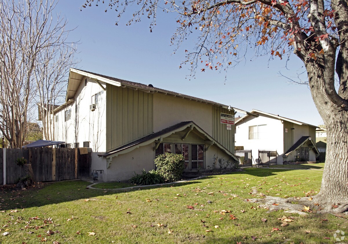 Primary Photo - 627-639 Karesh Ave