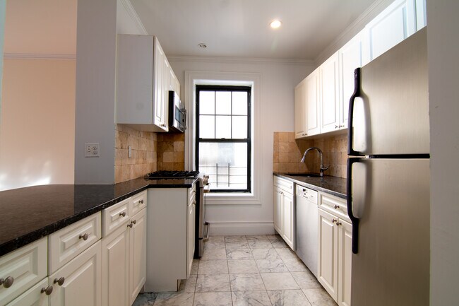 Kitchen - 53 Hamilton Ter