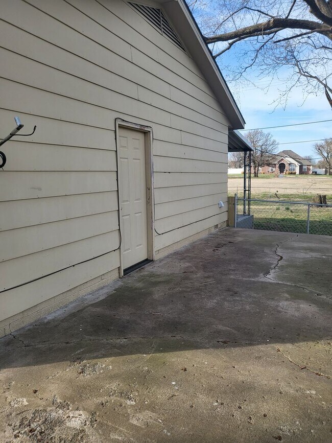 Building Photo - Briar Brook Subdivision!  Carl Junction!  ...