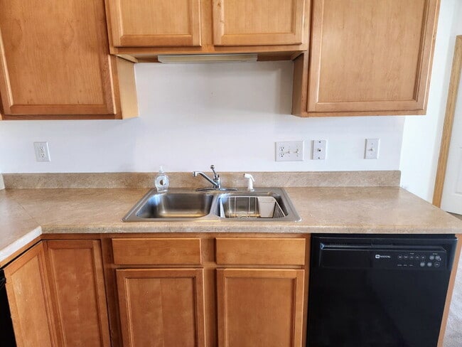 Building Photo - 1815 SW White Birch Cir