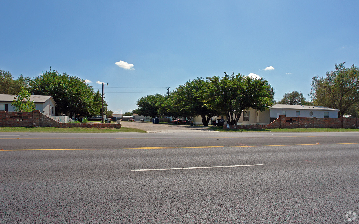 Building Photo - West Gate Mobile Home Park