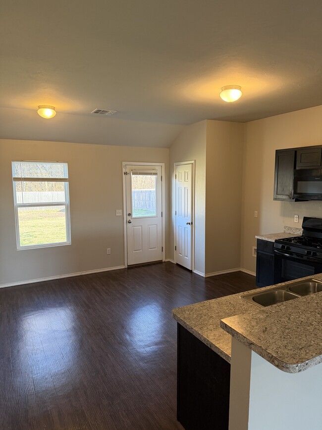 Building Photo - 10708 SW 23rd Pl