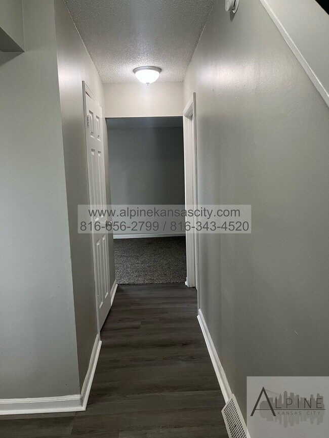Foto del edificio - Updated Townhome on Food Lane